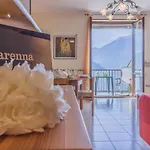 Patrizia's House Apartment Varenna